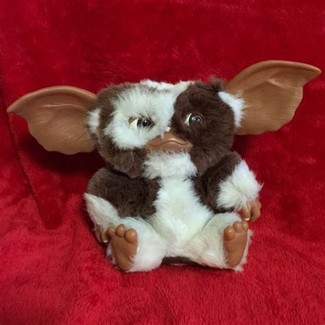 Gizmo gremlins singing – Artofit