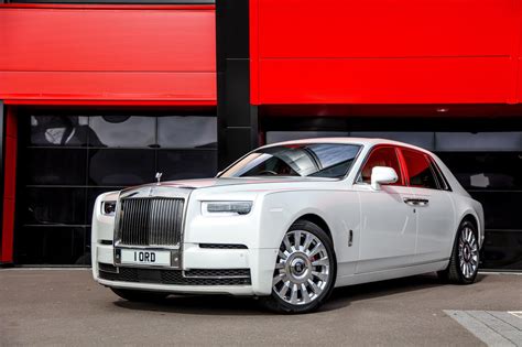 Rolls Royce Phantom VIII Hire | White - Platinum Executive Travel