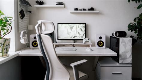 How To Build A Luxury Gaming Setup - The Everyday Man