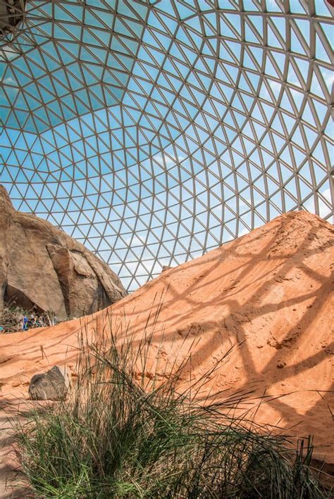 Desert Dome Henry Doorly Zoo Omaha at Night Editorial Photo - Image of ...