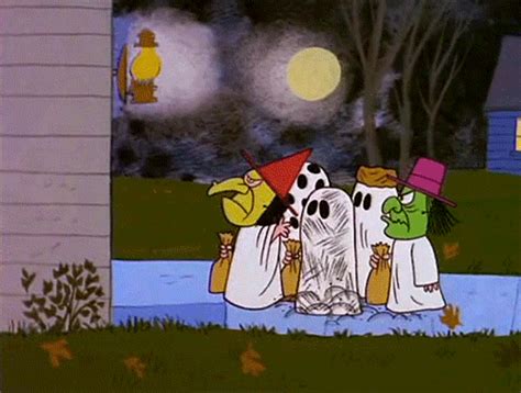 Charlie Brown Halloween Gif By RealitytvGIF - Find & Share on GIPHY