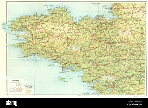 FRANCE: Brittany: Bretagne, 1928 vintage map Stock Photo - Alamy