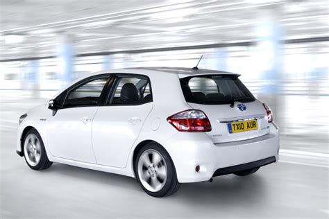 Toyota Auris Hybrid review 2010