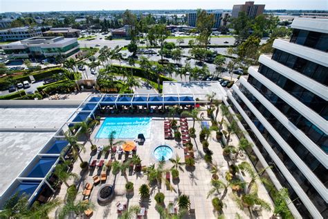 Renaissance Newport Beach Hotel, Newport Beach: $144 Room Prices ...