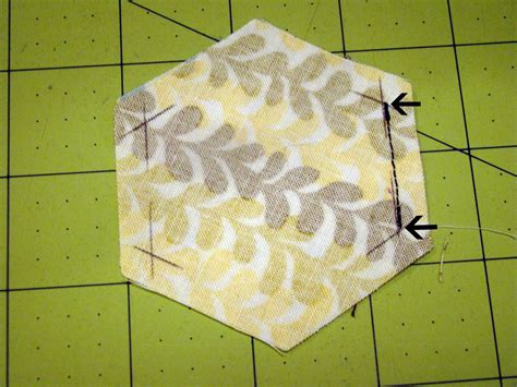 SewCraftyJess: Accuquilt GO! Hexagons: Placemat Tutorial