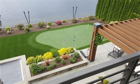 Tips to Design the Best Backyard Putting Green | Synthetic Turf NW