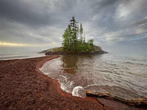 990+ Lake Superior Islands Stock Photos, Pictures & Royalty-Free Images ...