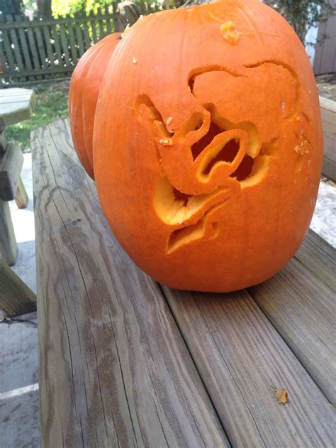 Disney's Donald Duck Halloween pumpkin carving | Halloween pumpkins ...