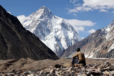 Video of Mountaineer Walking Past Dying Sherpa at K2 Summit Sparks ...