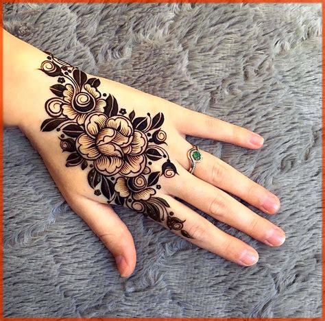 Get Dubai Floral Mehndi Design Images