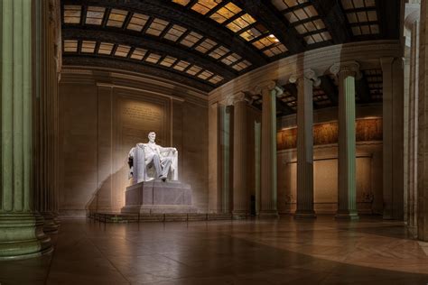 Lincoln Memorial, A Monument To The Memory of A Fighter For Democracy ...