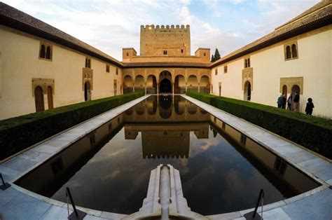 The Alhambra: An Arabic Fairytale in the Middle of Spain - Found The World