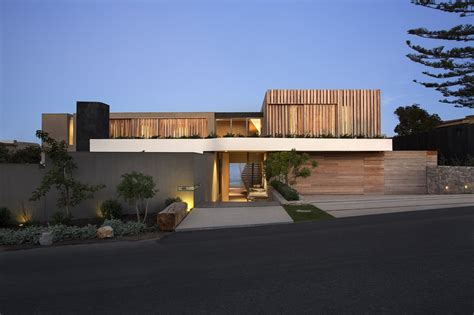 Wooden facade - Modern house design by SAOTA - featured on Architecture ...