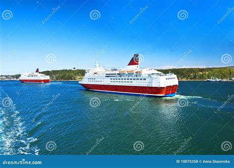 Cruise ships in Baltic sea stock photo. Image of lake - 10075358