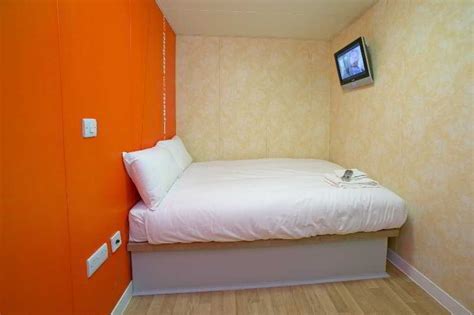 Hótel Easyhotel London Luton. London, Bretland. Verð og bókun ...