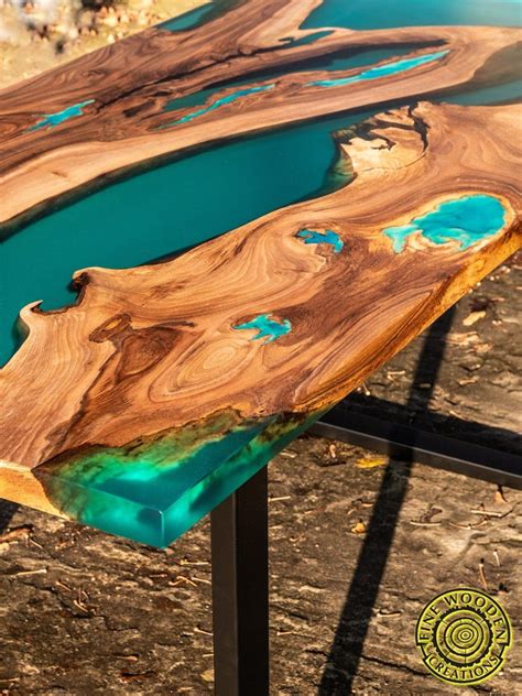 table epoxy avec led - Olivia Rutherford