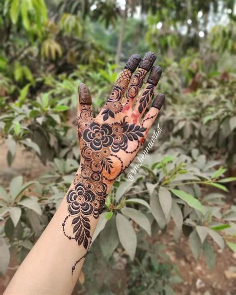 Simple Floral Mehendi Designs With Pictures - K4 Fashion