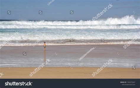 95,929 Small Wave Beach Images, Stock Photos & Vectors | Shutterstock