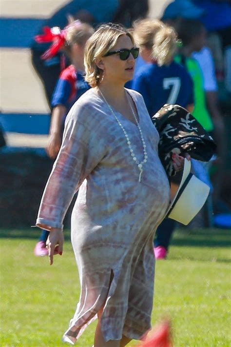 Pregnant KATE HUDSON at Soccer Practice in Malibu 09/23/2018 – HawtCelebs