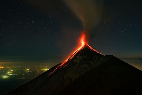 Expose Nature: The Acatenango Volcanic Eruption by Joshua Paul Shefman ...