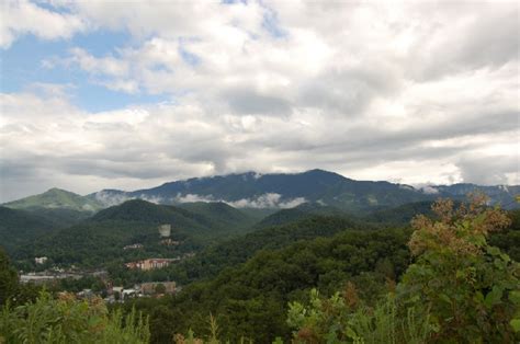 Fall Colors in Gatlinburg (pictures, books, pics) - Tennessee (TN ...