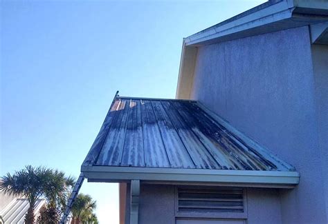 Metal Roof Cleaning in Orlando