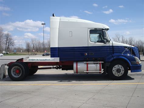 2005 Volvo Vnl Single Axle