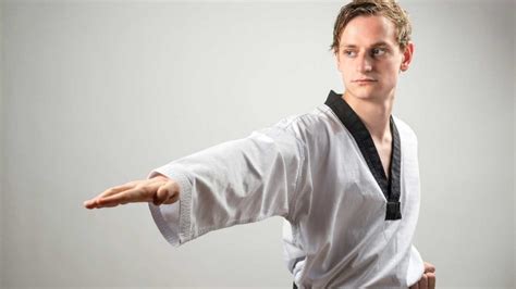 13 Basic Taekwondo Stances for Beginners and Advanced