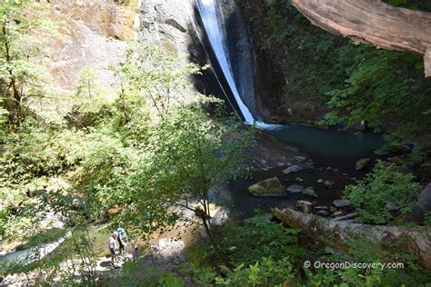 Wolf Creek Falls - Hiking | Southern Oregon - Oregon Discovery