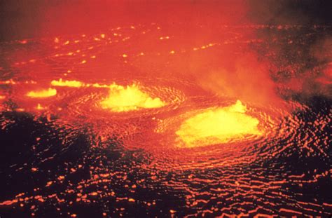 File:Eruption 1954 Kilauea Volcano.jpg - Wikipedia