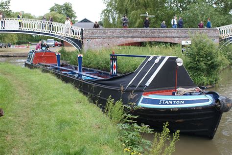 √ Market Harborough Canal Basin