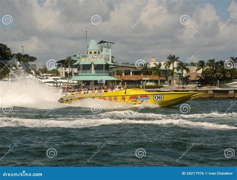 Speedboat Tours in Miami, Florida Editorial Photo - Image of miami ...