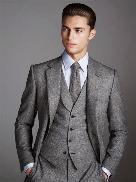 BEAUTY AND FASHION: MENS BUSINESS SUITS GREY SUIT