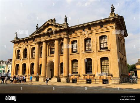 Clarendon Building, early 18th-century neoclassical architecture ...