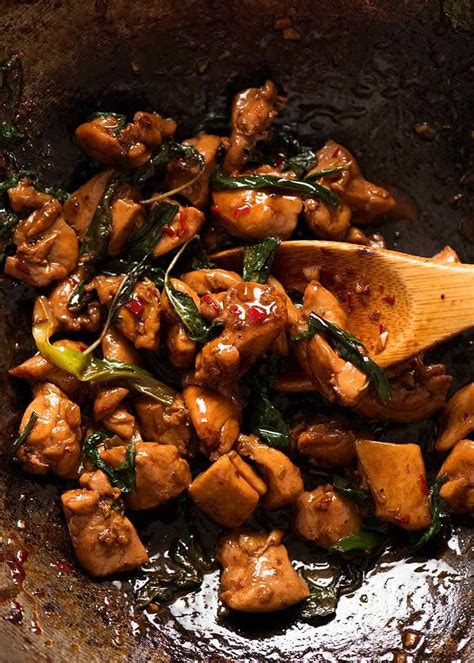 Thai Basil Chicken | dinrecipes