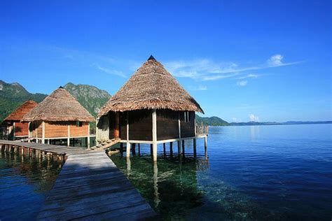 Pantai Ora Maluku Resort