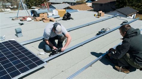 What Are Solar Panel Mounting Rails and Racks? | SolarCtrl