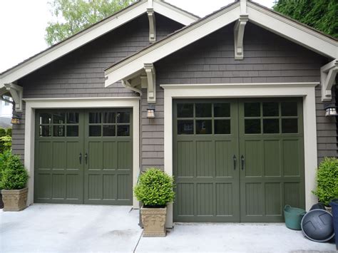 Create An Elegant And Timeless Look With A Craftsman Style Garage Door ...