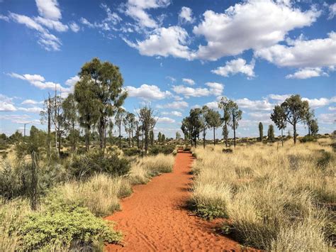 5 REASONS TO VISIT ULURU – THE HEART OF AUSTRALIA | We Are Travel Girls