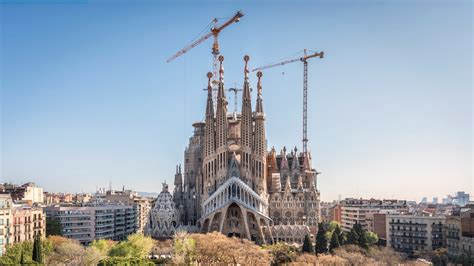 Sagrada Familia: the most visited church in the world. Tickets and history