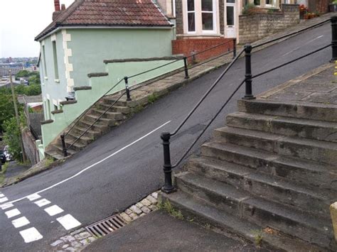 Vale Street Bristol - Cycling uphill