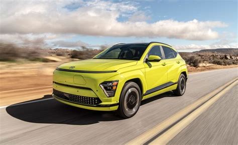 Hyundai reveals 2024 Kona; EV grows in size and space | HT Auto