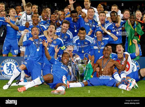 FC Chelsea team presenting the Champions League Cup, 2012 UEFA ...