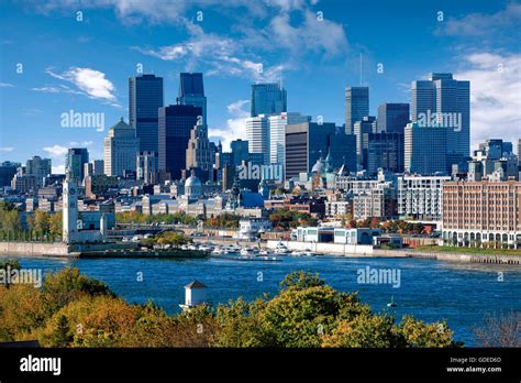 Montreal skyline and business district Stock Photo - Alamy