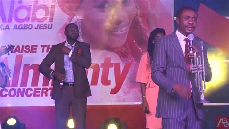 Nathaniel Bassey brings the heavens down at PRAISE THE ALNIGHTY 2022 ...