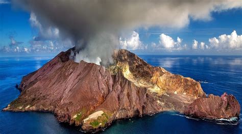 Barren Island Volcano Eruption 2024 - Lonni Vinita