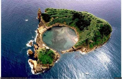 The Islet of Vila Franca do Campo | Amusing Planet