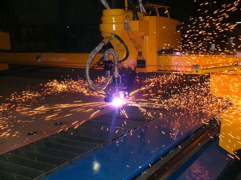 File:Cnc plasma cutting.jpg - Wikipedia