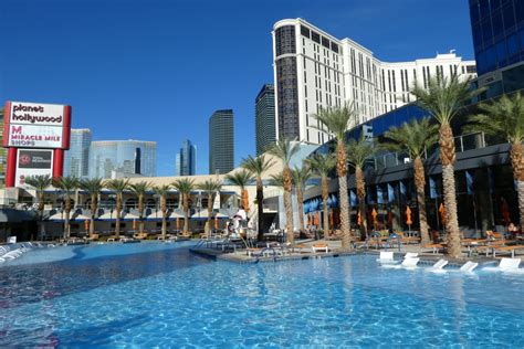 "Pool" Hotel Elara - a Hilton Grand Vacations Hotel Center Strip (Las ...