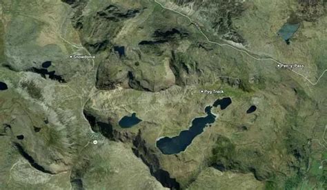 North Wales Walks: Snowdon via PyG and Miners Track, Snowdonia - North ...